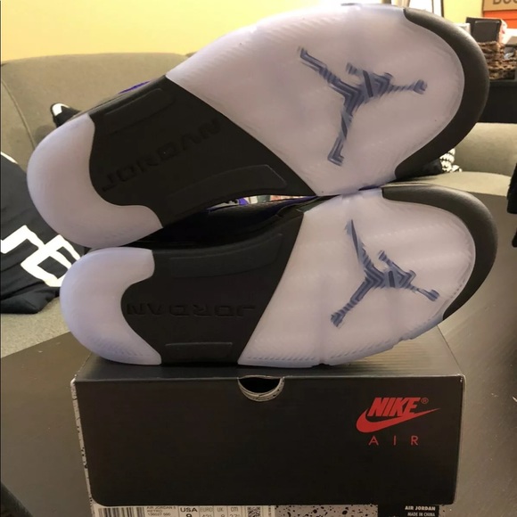 Air Joran 5 V Retro "Alternate Grapes" - Picture 7 of 7